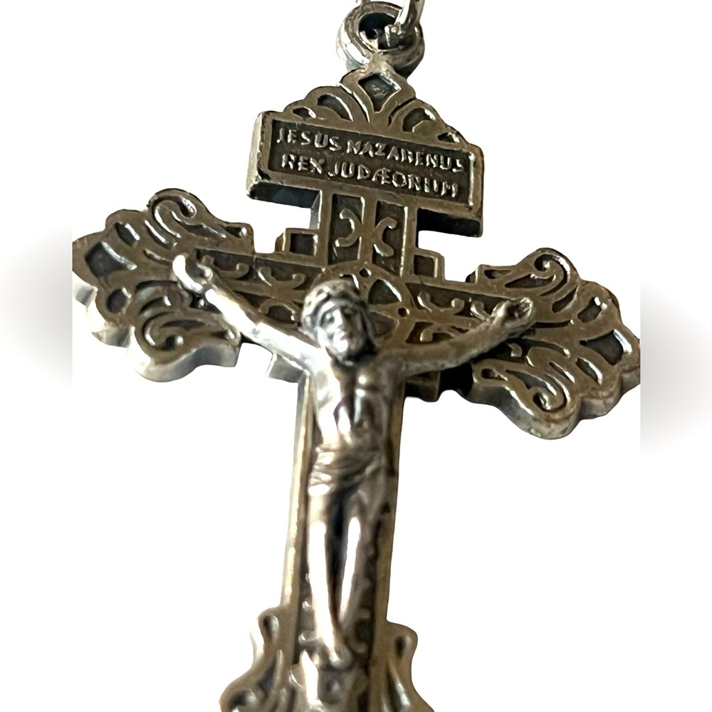**Brand New Silver Crucifix Charm**